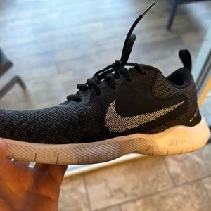 Women’s Nike Flex Experience RN 10